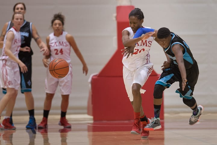 Photo: Rams win first home game of the year