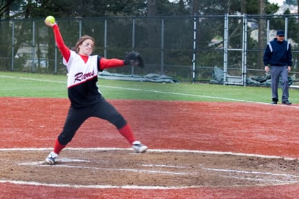 3_Sports_WomenSoftball-4_web