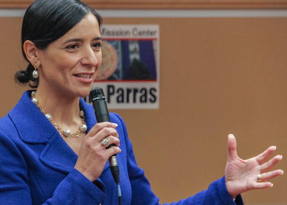 Virginia Parras speaks to students at Mission Campus, Oct. 22, 2014. (Photo by Khaled Sayed)