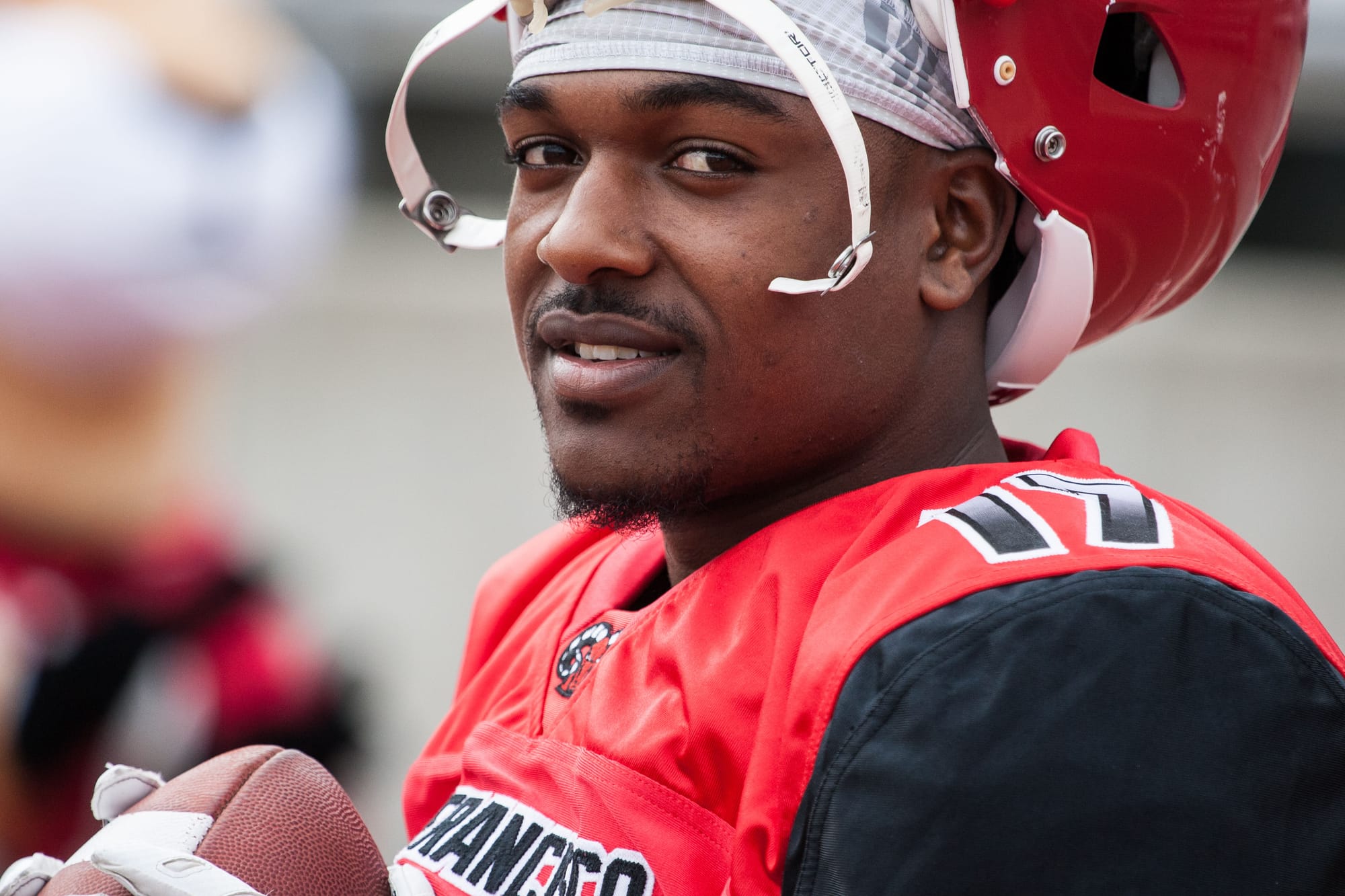 L: Antoine Porter WR (17) (Photo by Khaled Sayed)