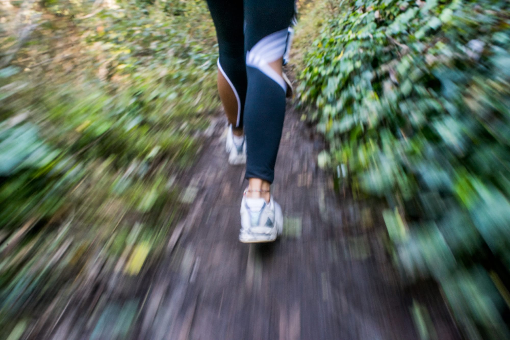 Carla Hovde treks down a Mt. Davidson trail on Oct. 8, 2016. (Photo by Gabriela Reni/ The Guardsman)