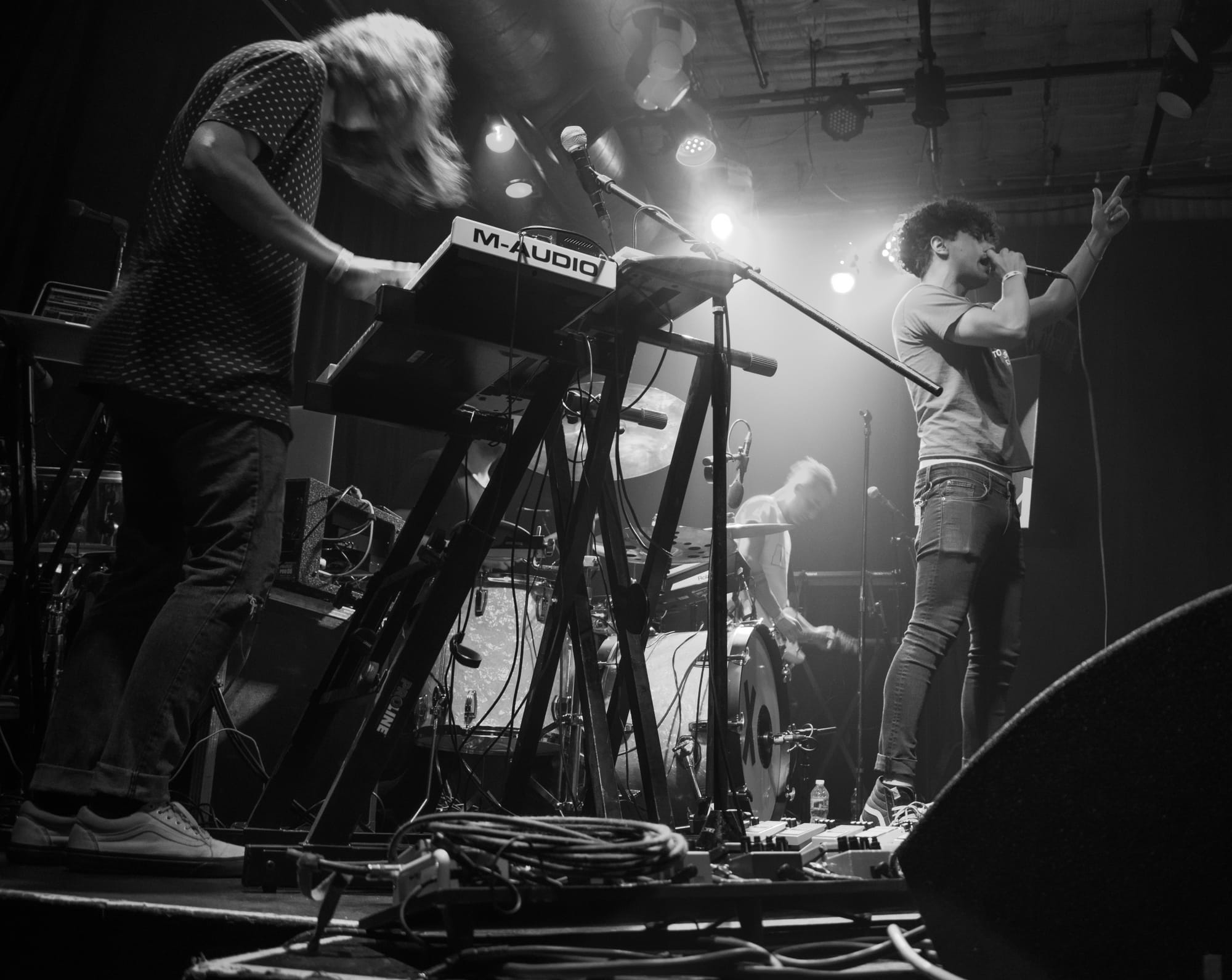 Joey Capeci sings “XO” next to his unnoted keyboardist. Wednesday, Sept. 20, 2017. San Francisco. (Photo by Julia Fuller)