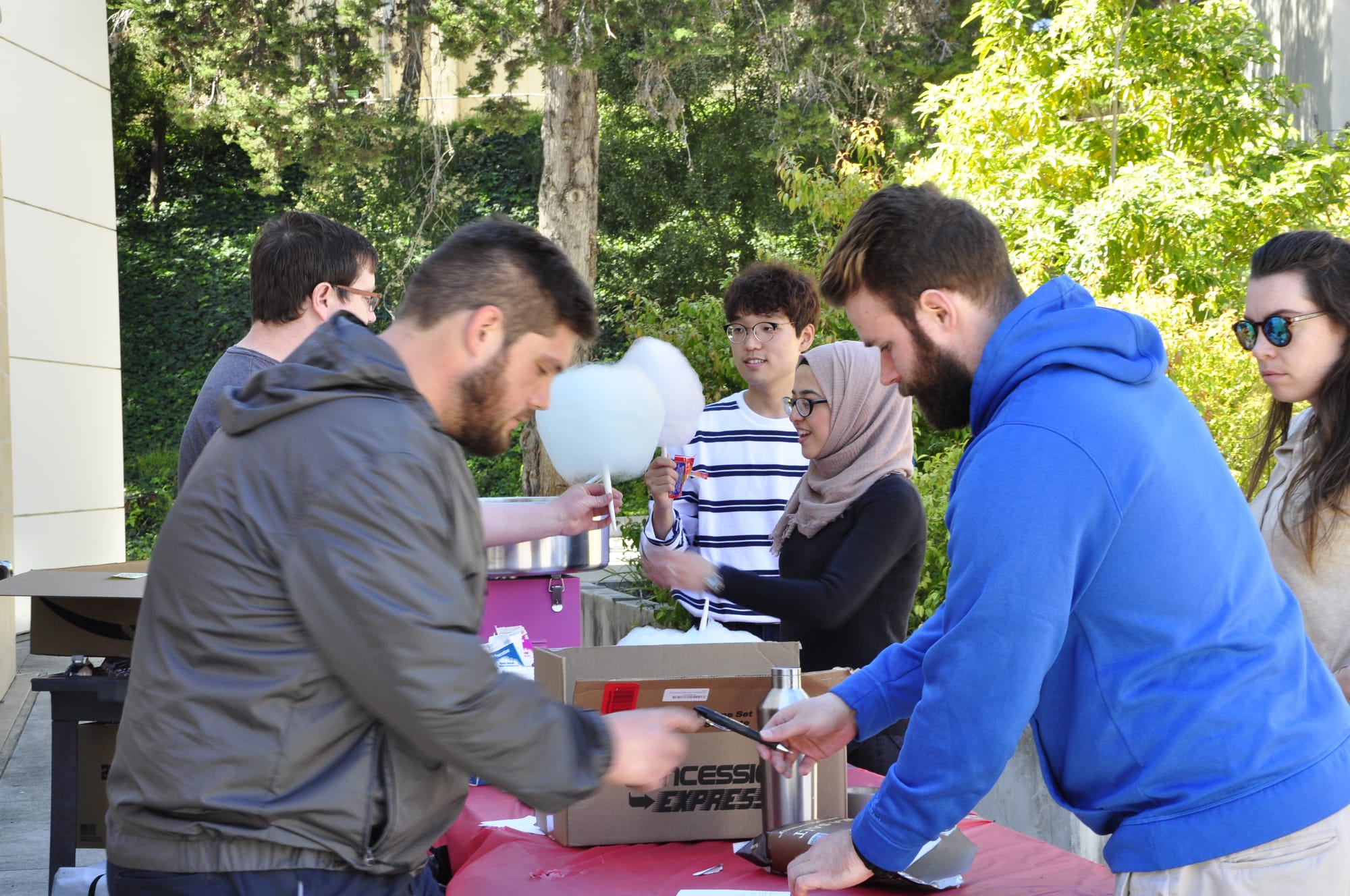 The engineering club gave away cotton candy to students who reached out to inquire about their activities during Unity Day at Ocean Campus on March 7, 2018. Photo by Janeth R. Sanchez/The Guardsman.